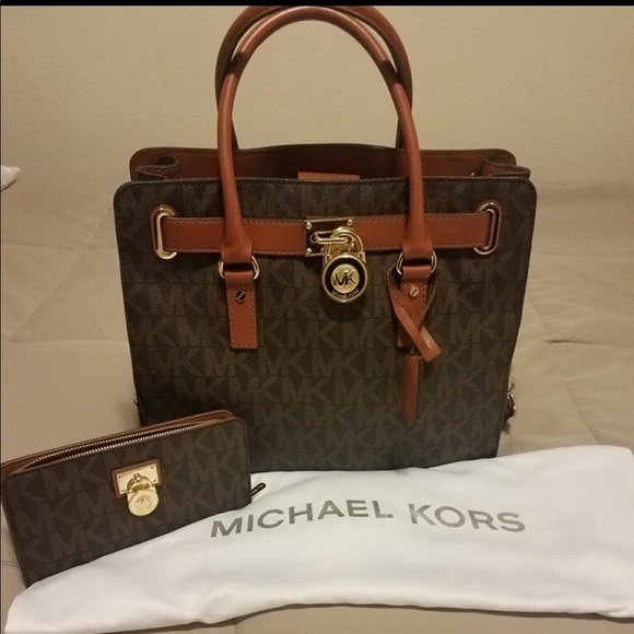 Micheal Kors Hamilton tote and matching wallet - Picture 1 of 1